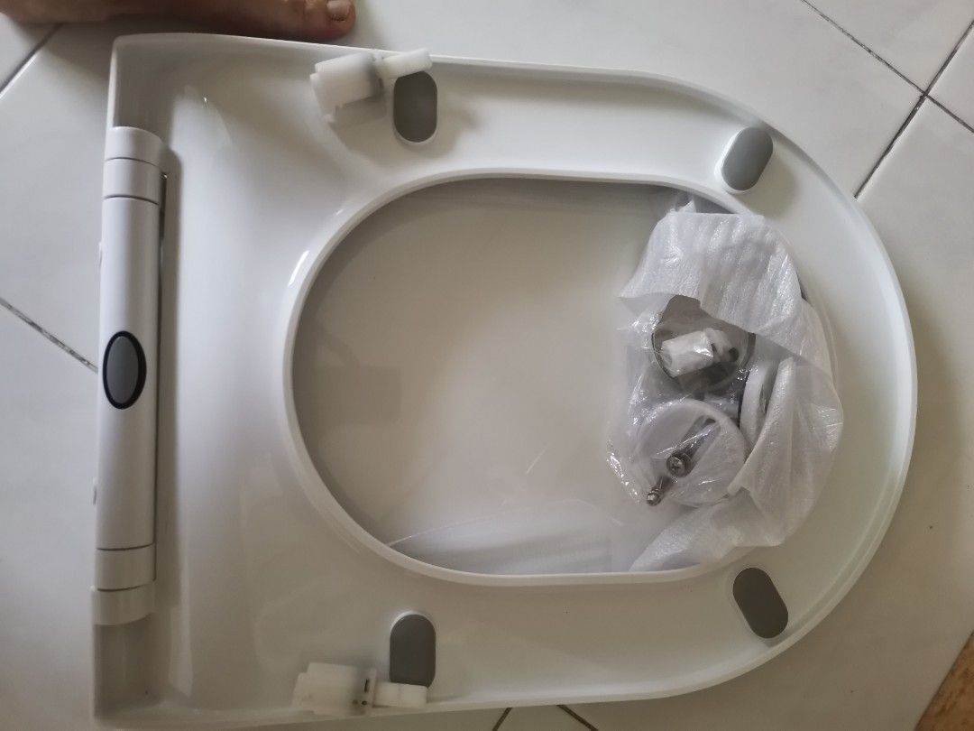 Toilet bowl cover, Furniture & Home Living, Bathroom & Kitchen Fixtures on Carousell