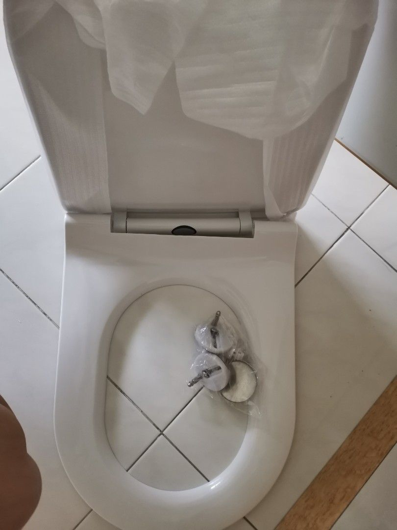 Toilet bowl cover, Furniture & Home Living, Bathroom & Kitchen Fixtures on Carousell