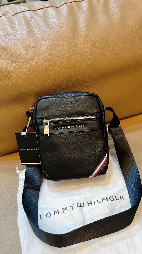 Tommy hilfiger 2025 sling bag men