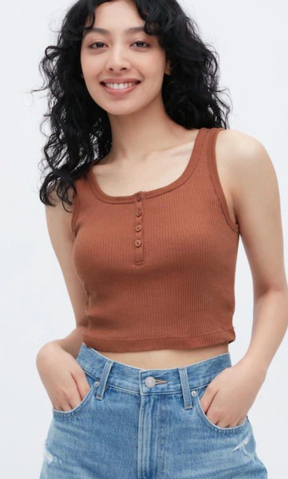 WOMEN'S RIBBED CROPPED HENLEY NECK TANK TOP