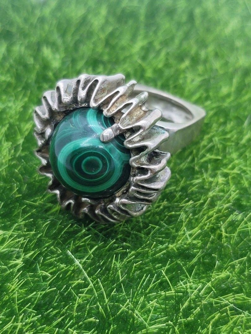 Vintage Malachite Statement Ring (Category: Rings) located in Marikina City. Submitted by mypeculiarcloset (Listing ID 1234142181, Image 2). Description: Vintage Malachite Statement Ring Unmarked Stone has no cracks or chips whatsoever Vintage handmade steele ring.