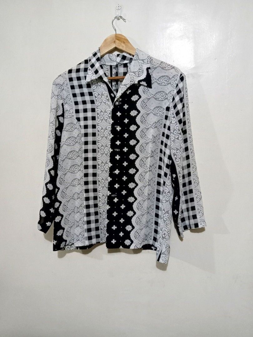 VINTAGE Style Long Sleeves Top (Category: Longsleeves) located in Quezon City. Submitted by help_ahoarder (Listing ID 1234234755, Image 1). Description: Measurements to follow or DM me 🌸.