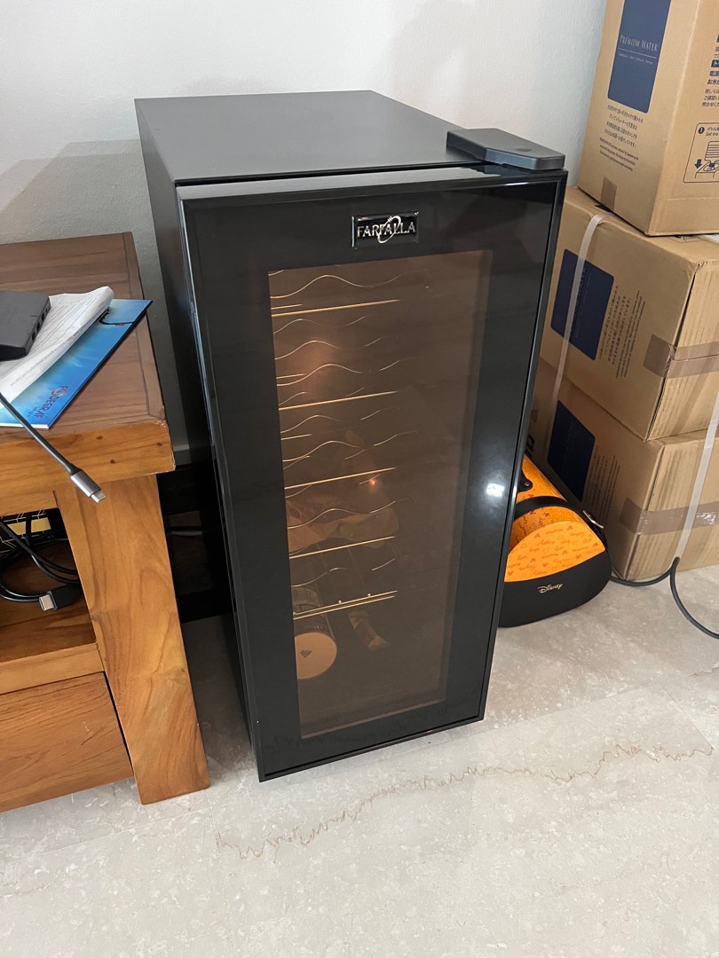 Farfalla Wine cellar 12 bottles, TV & Home Appliances, Kitchen