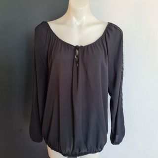Women's size 16 'CROSSROADS' Gorgeous black long sleeve blouse- EUC