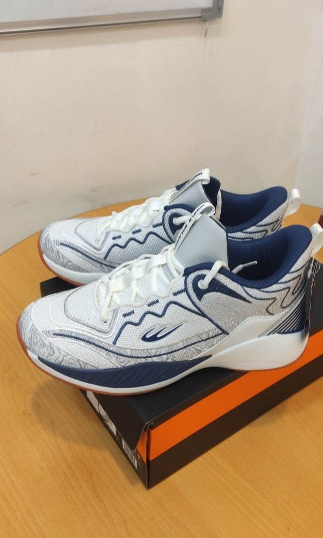 World clearance balance sneakers