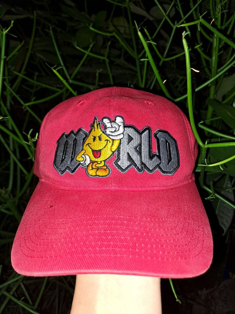 WORLD INDUSTRIES (Category: Caps & Hats) located in Quezon. Submitted by se7en-e11even (Listing ID 1234179287, Image 1). Description: SIZE S / M •1,000 GOOD CONDITION NO ISSUE DM ME TO PURCHASE 🛒.