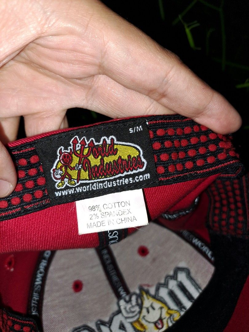 WORLD INDUSTRIES (Category: Caps & Hats) located in Quezon. Submitted by se7en-e11even (Listing ID 1234179287, Image 3). Description: SIZE S / M •1,000 GOOD CONDITION NO ISSUE DM ME TO PURCHASE 🛒.