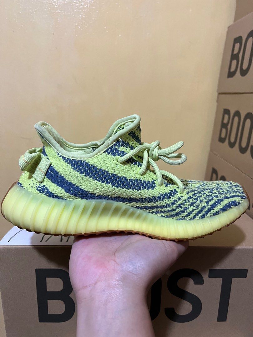 Yeezy Boost 350 v2 Frozen Yellow Size 6 womens