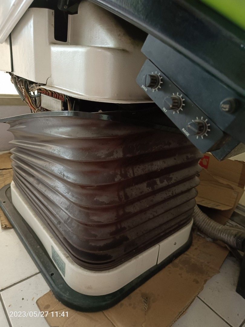 Yoshida Seiko Dental (Chair) Equipment Unit on Carousell