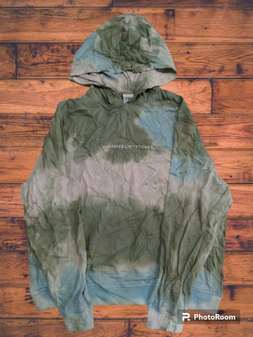 Unmarked hot sale limitations sweatshirt