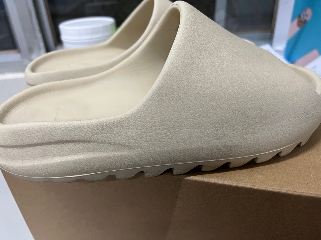 adidas yeezy slide bone uk9 us9 骨白, 他的時尚, 鞋, 拖鞋在旋轉拍賣