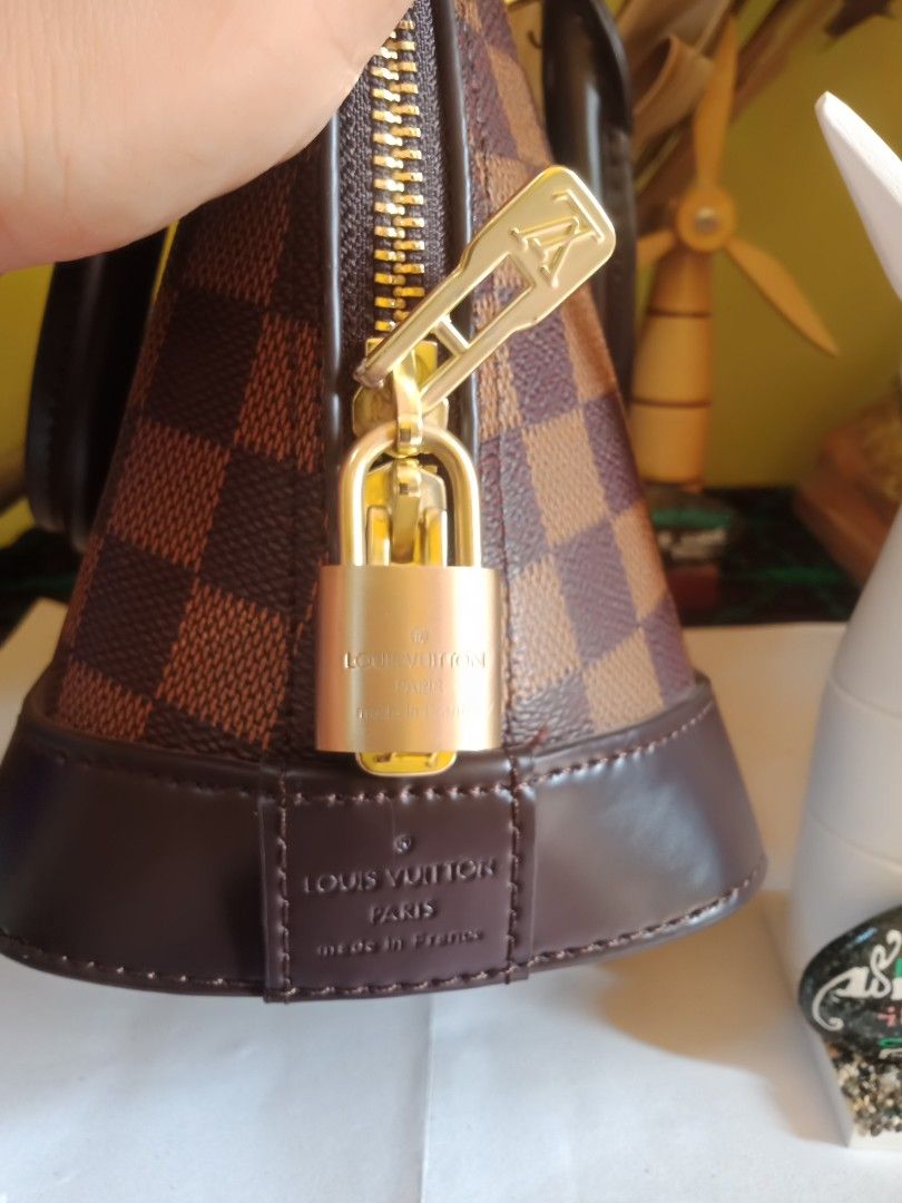 🙂🙂🙂Burberry Alma Bag, Luxury, Bags & Wallets on Carousell