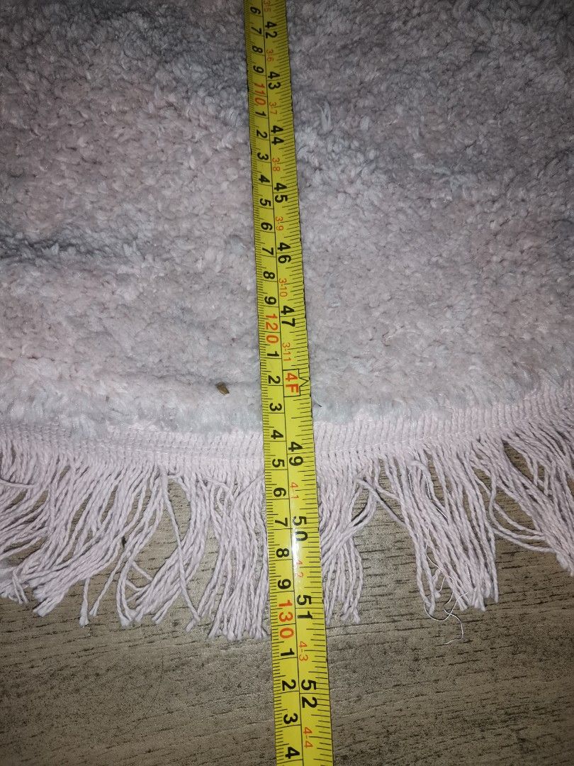 Anko Round Pink Carpet, Furniture & Home Living, Home Decor, Carpets