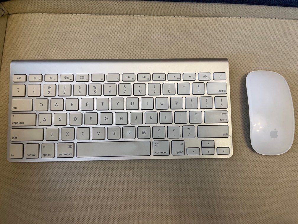 apple keyboard and mouse, Computers & Tech, Parts & Accessories