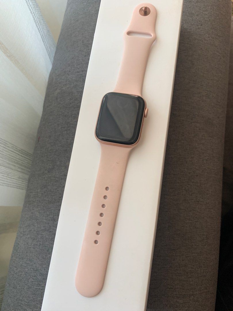Apple Watch S5 44mm Gold Aluminium Case with Pink Sport Band