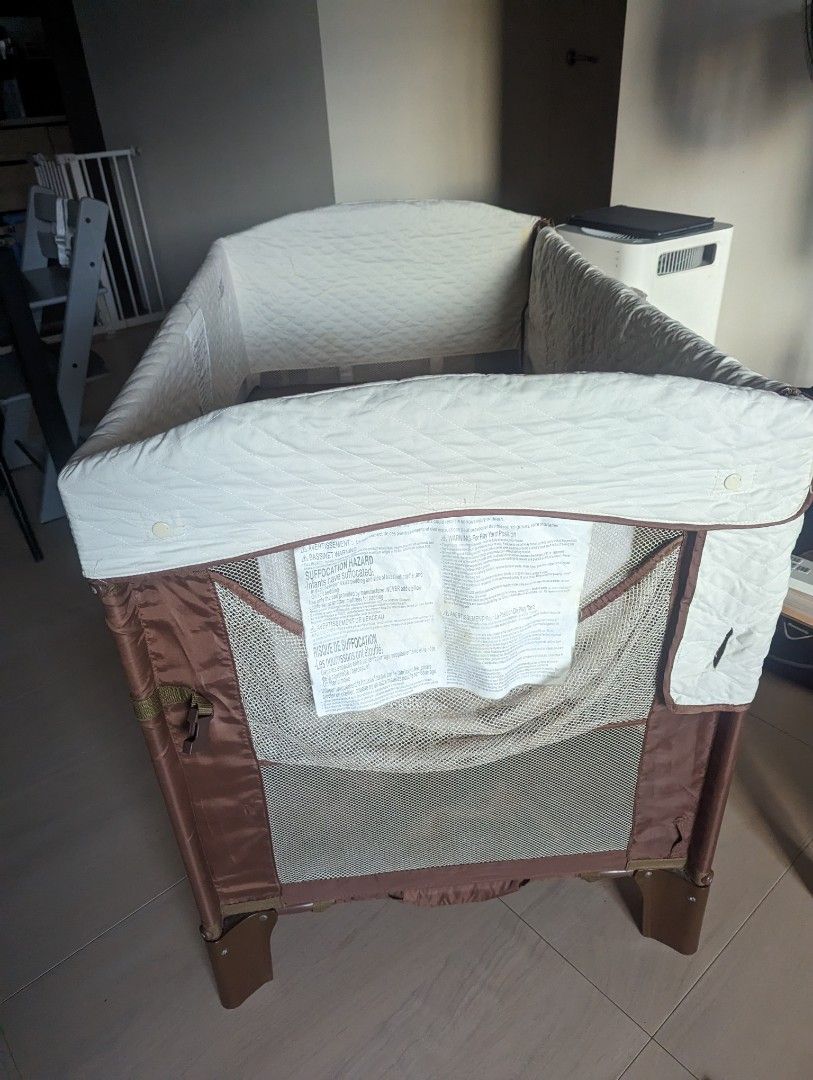 Arms Reach cosleeper / crib, Babies & Kids, Baby Nursery & Kids
