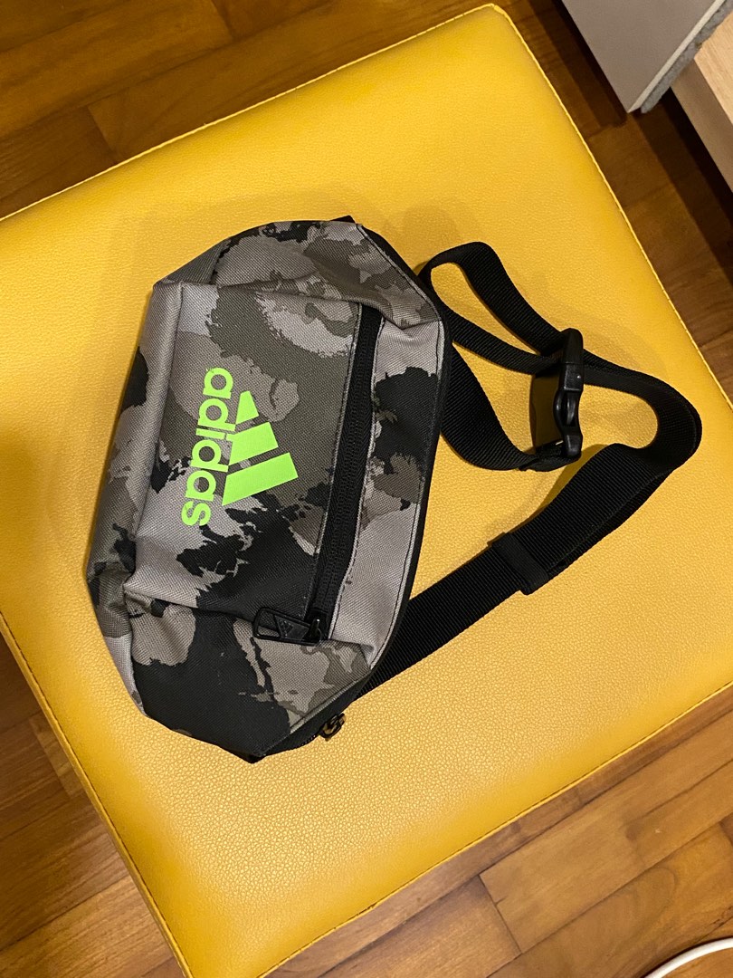[Authentic] Adidas Bum Bag, Men's Fashion, Bags, Belt bags, Clutches