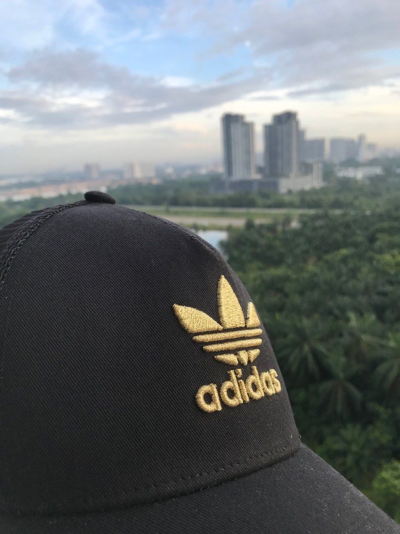 Adidas hat gold logo store