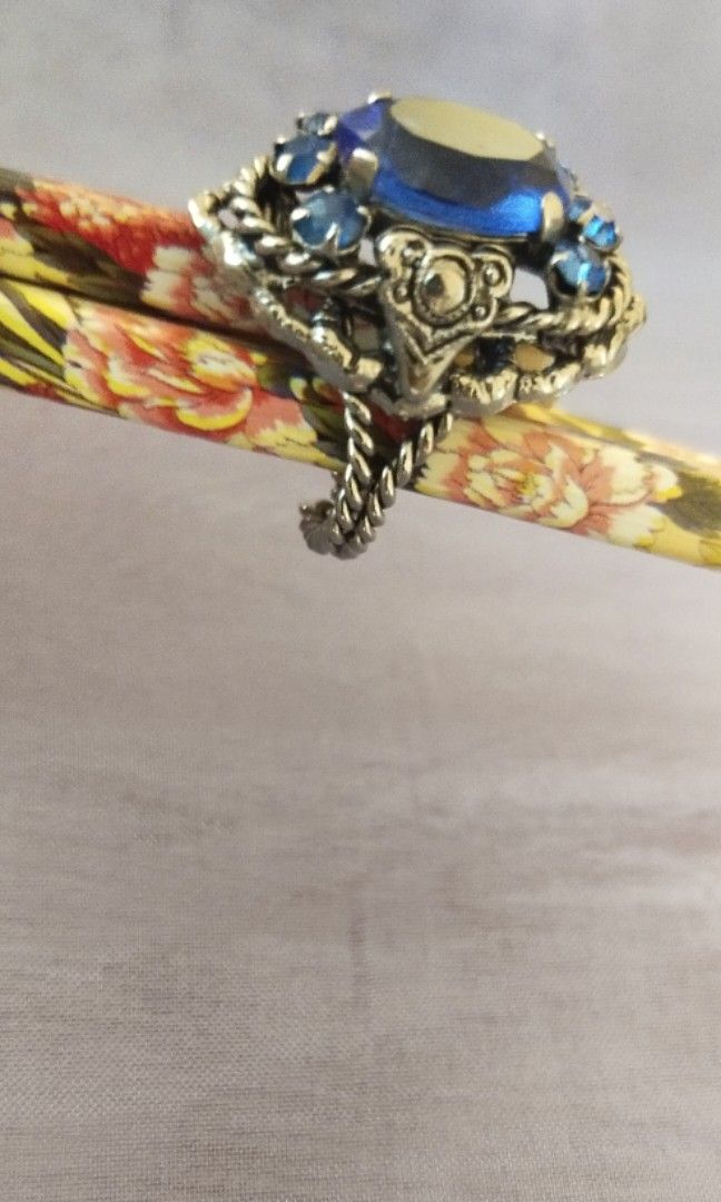 Authentic Rustic Blue Ring (Category: Rings) located in Subang Jaya. Submitted by wang2u (Listing ID 1231610986, Image 3). Description: •close to my heart personal collectable range •condition:9/10 • rustic Blue solitaire design •size (diameter): 2cm/.75 inch •Imported quality.