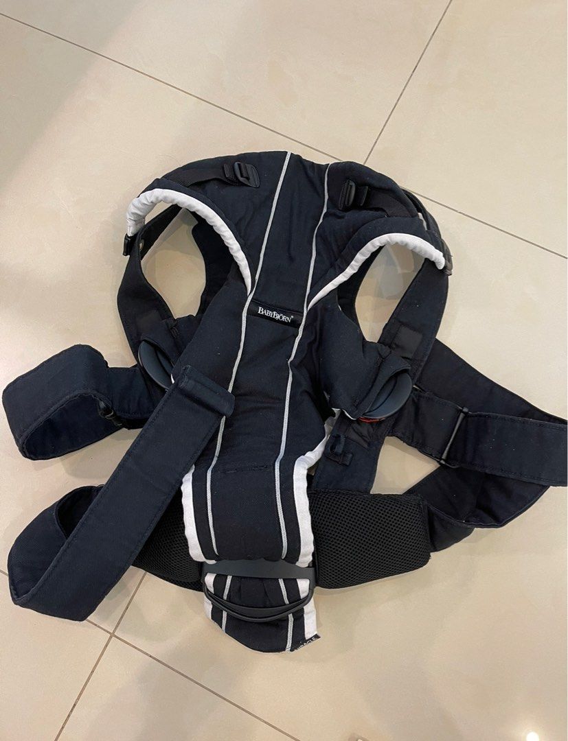 Second hand baby bjorn carrier store