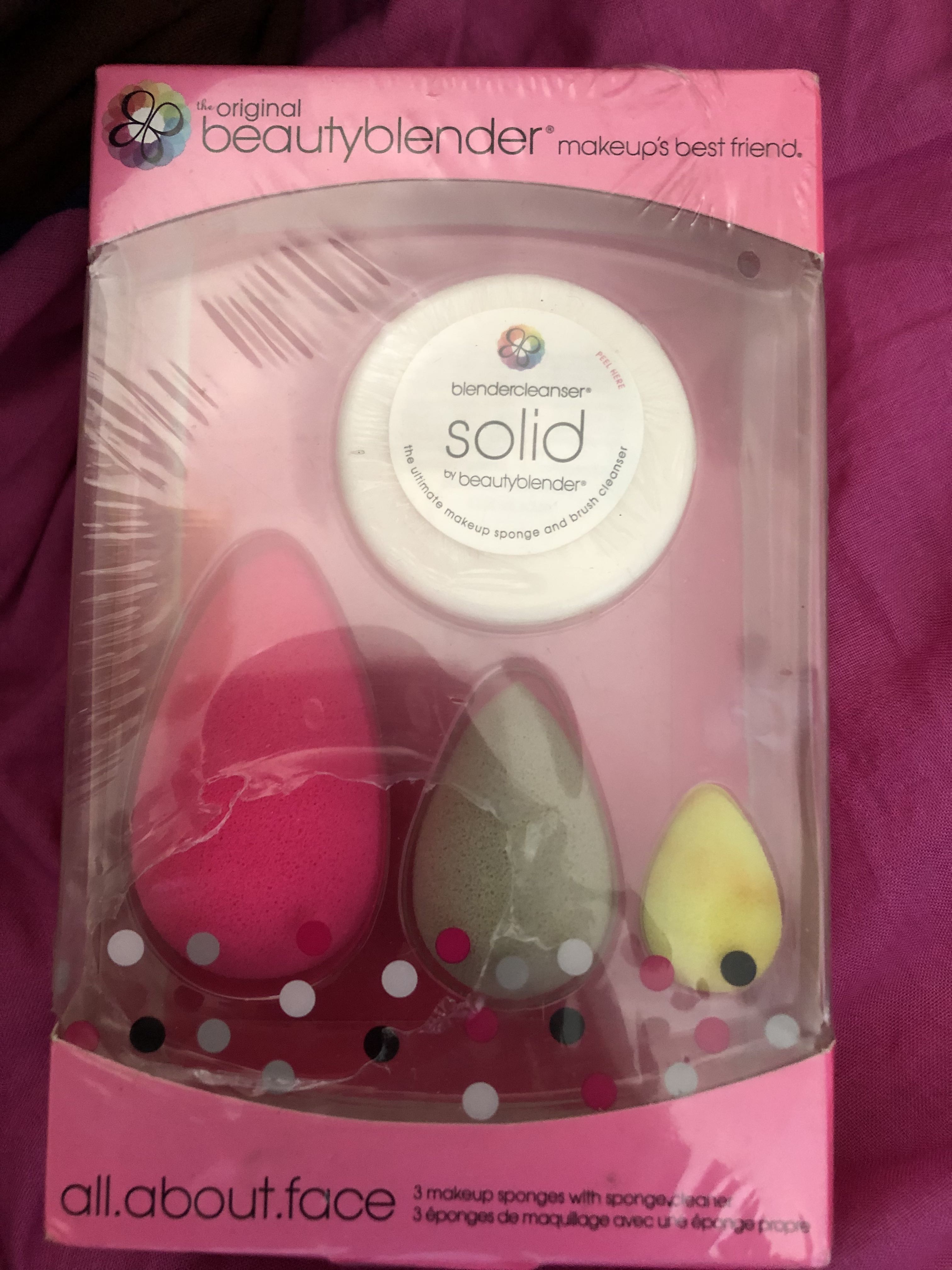 Beauty Blender, 美容＆化妝品, 健康及美容 皮膚護理, 化妝品 Carousell