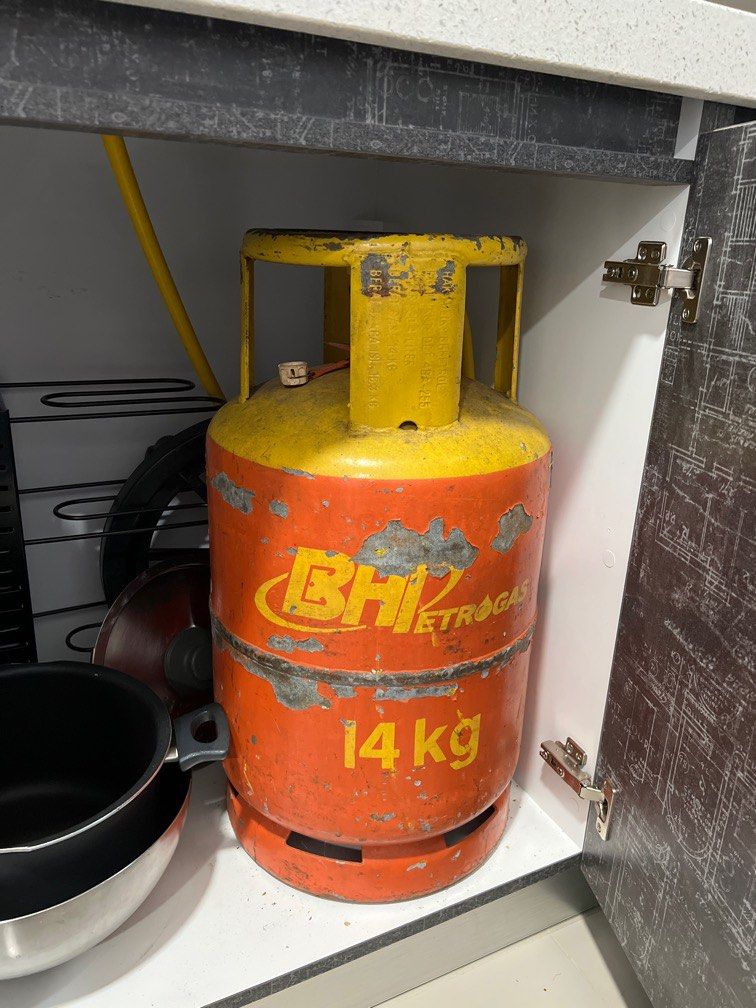 BHP Cooking Gas Cylinder Tong Gas 14 kg, TV & Home Appliances