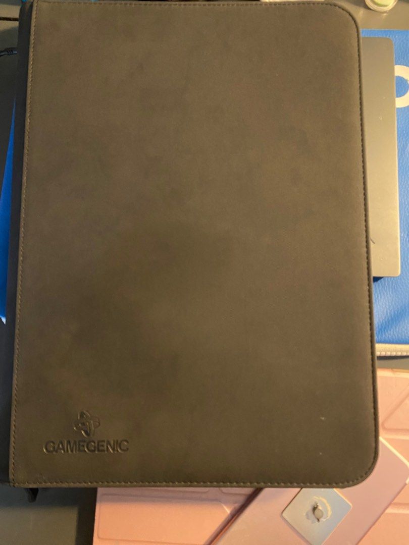 Black Gamegenic 9 pocket zipper binder, Hobbies & Toys, Stationery