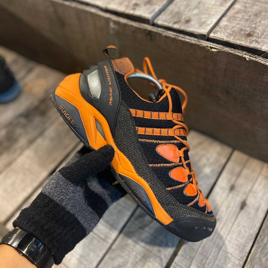 Black yak discount boots