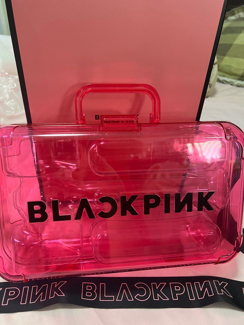 Pin by Krisha on BLACKPINK ♡  Camera bag, Bags, Blackpink lisa