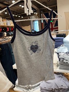 （分類：）位於 。 由 Surihereeeee_ 提交（商品編號 1234429168，圖片 1）。簡介： 。