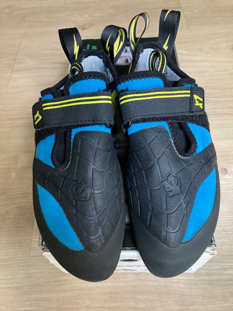 BNIB Evolv X1 climbing shoes in US7.5