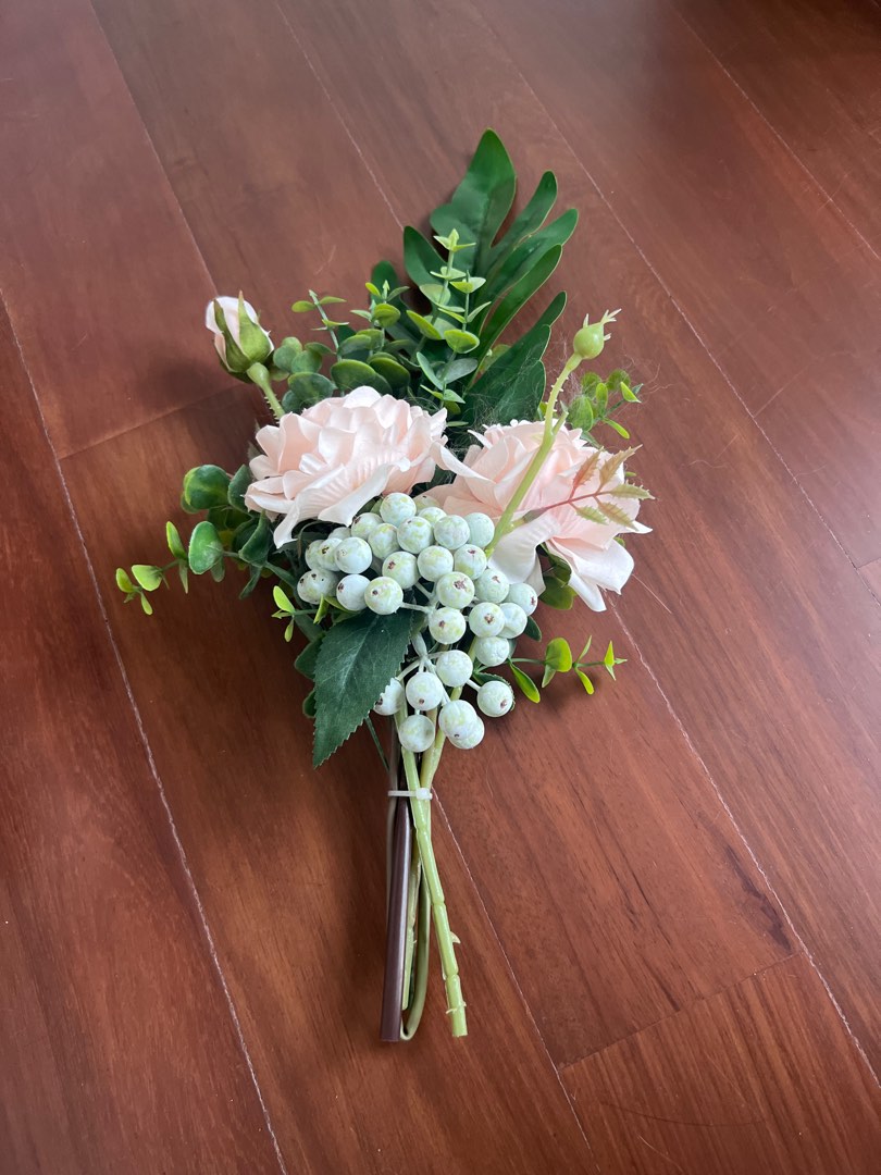 Bouquet of flowers (fake), Hobbies & Toys, Stationery & Craft, Flowers