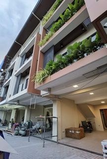 Brand New RFO Townhouse in Cubao near Alimall, Araneta, Farmers and Gateway!
4 Storey Townhouse with 4BR and 2 Car Garage!