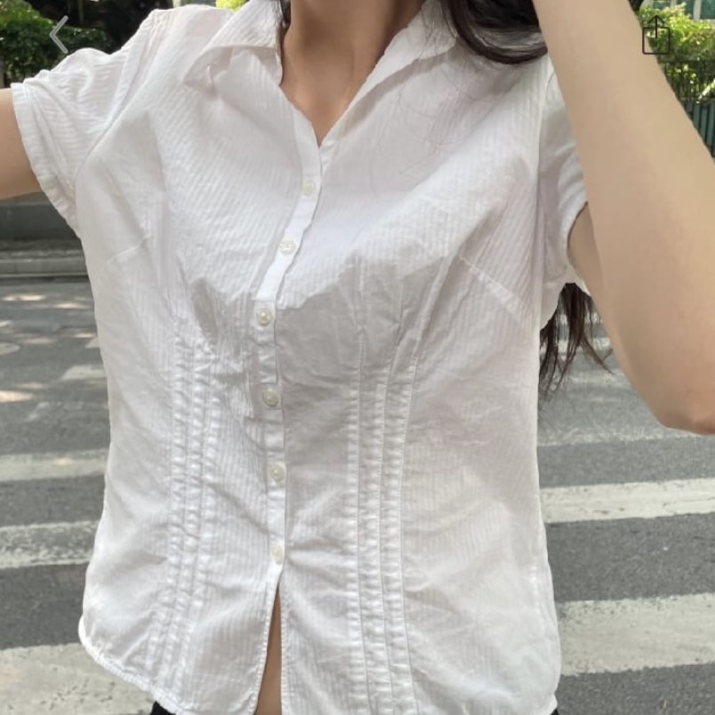 brandy melville millie shirt / kemeja putih vintage, Fesyen Wanita