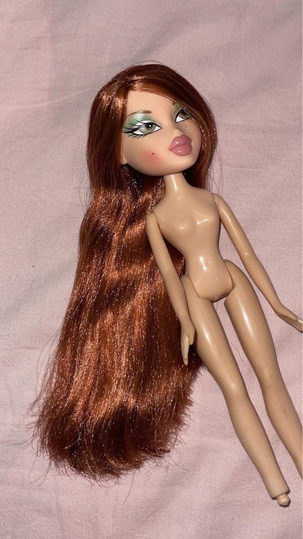 Bratz with top red hair