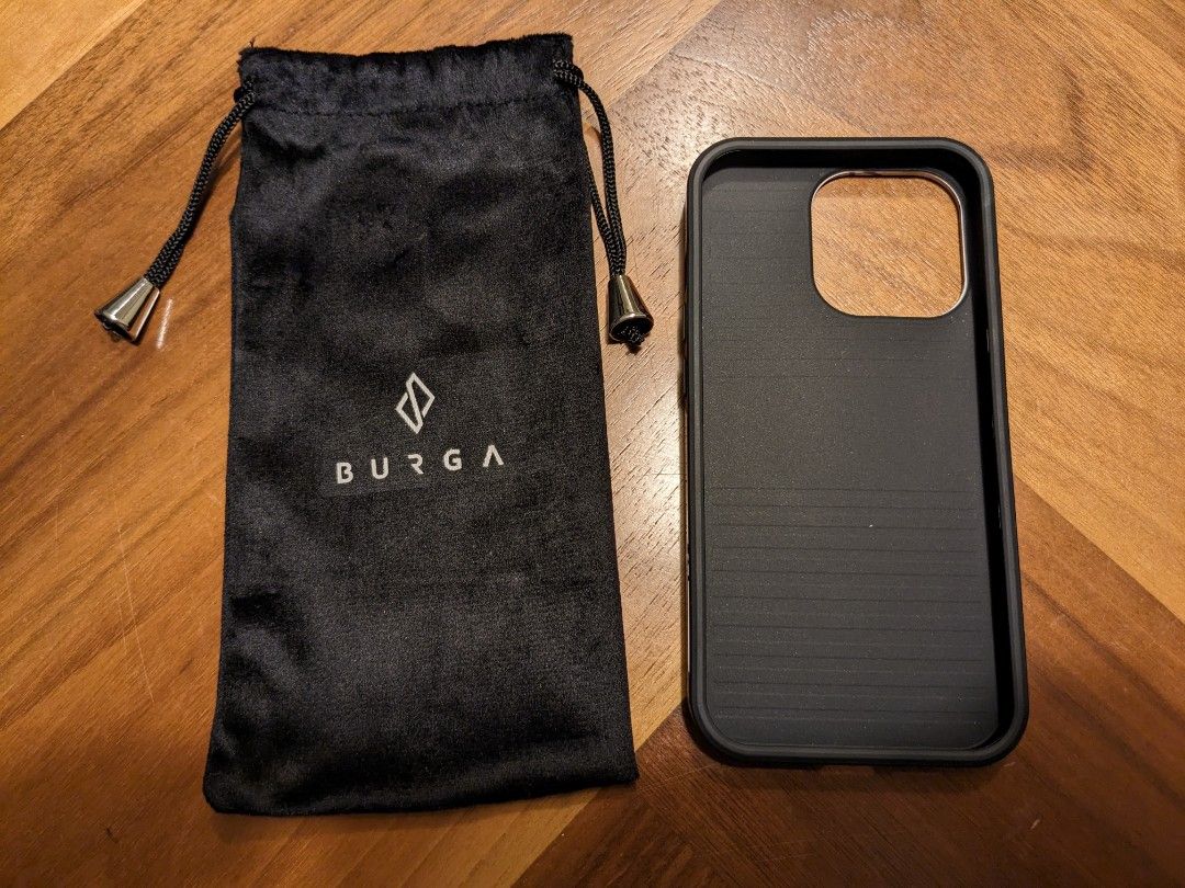 Burga Magsafe iPhone 13 Pro Love Me Right, Mobile Phones & Gadgets