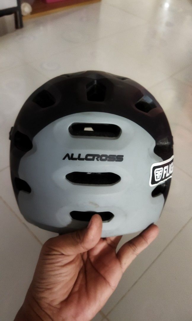 Car hotsell bull helmet