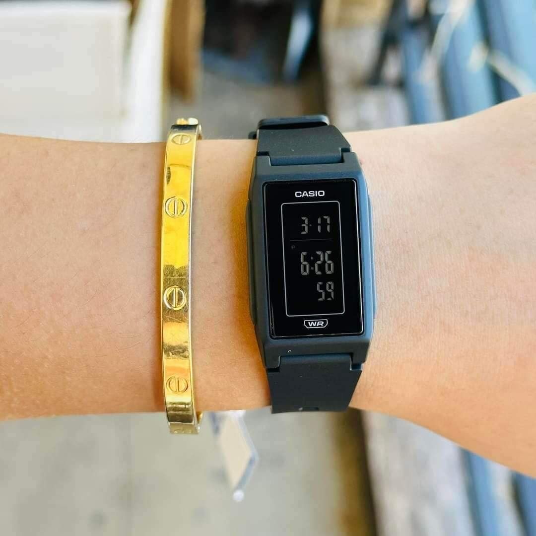 CASIO Digital rectangular watch
