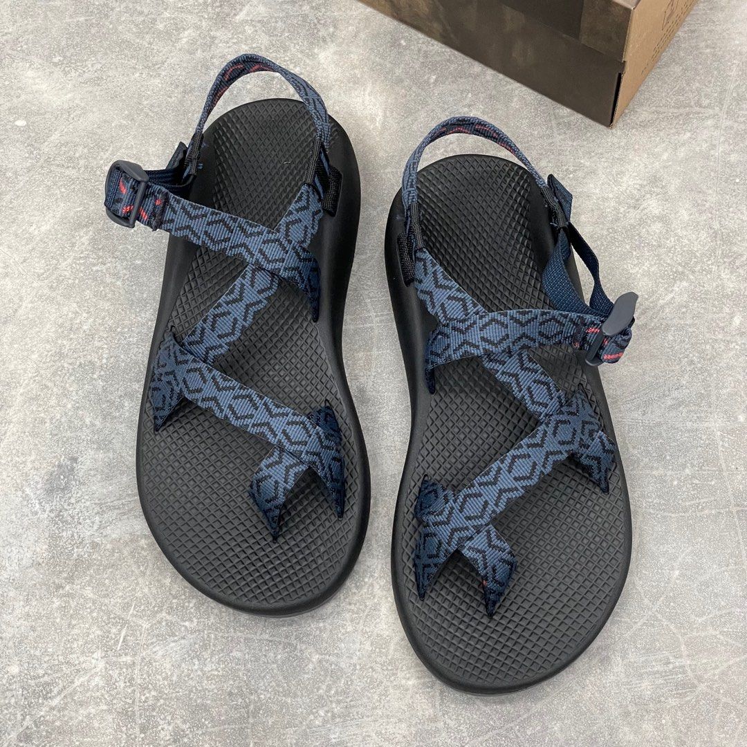 Chaco on sale stepped navy