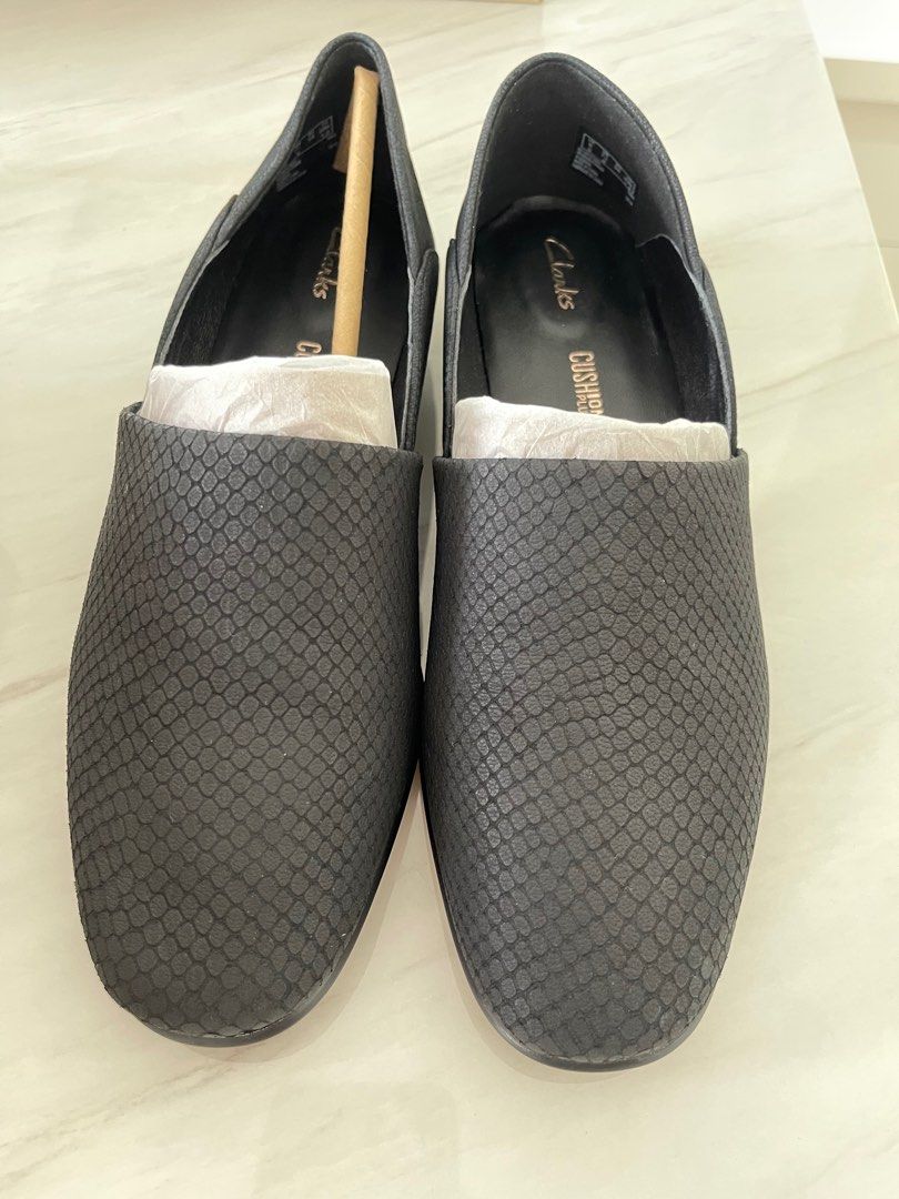 Women's clarks pure tone top