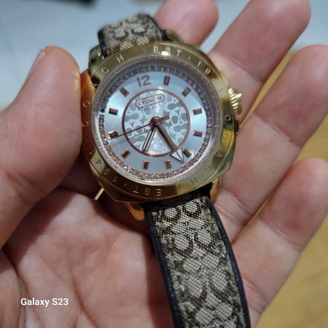 Jual Jam Tangan Wanita/Rantai Magnet/ LV Produk/Permata /Import