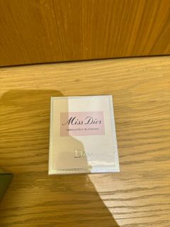 （分類：）位於 。 由 milkyuen21 提交（商品編號 1234413524，圖片 1）。簡介： 。
