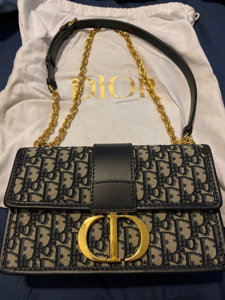 Authentic Dior 30 Montaigne Pouch Blue Oblique Jacquard, Luxury, Bags &  Wallets on Carousell