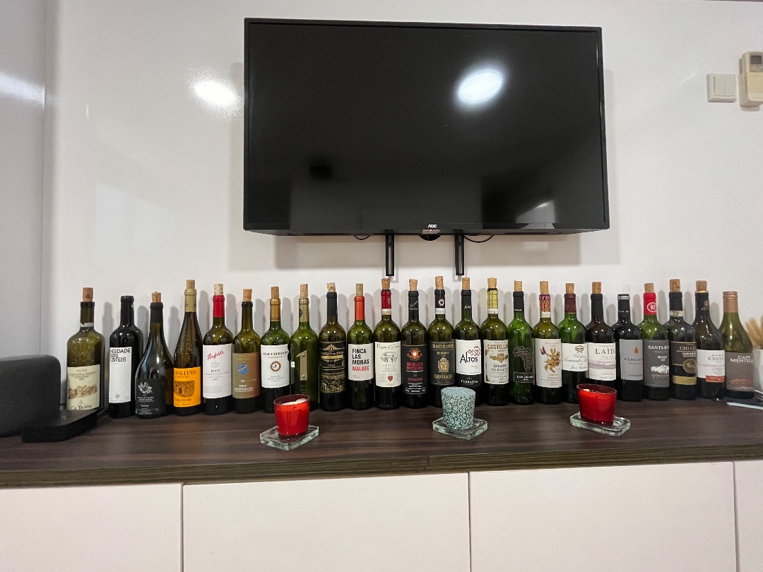 Empty Wine Bottles collection, Hobbies & Toys, Stationery & Craft, Craft Supplies & Tools on