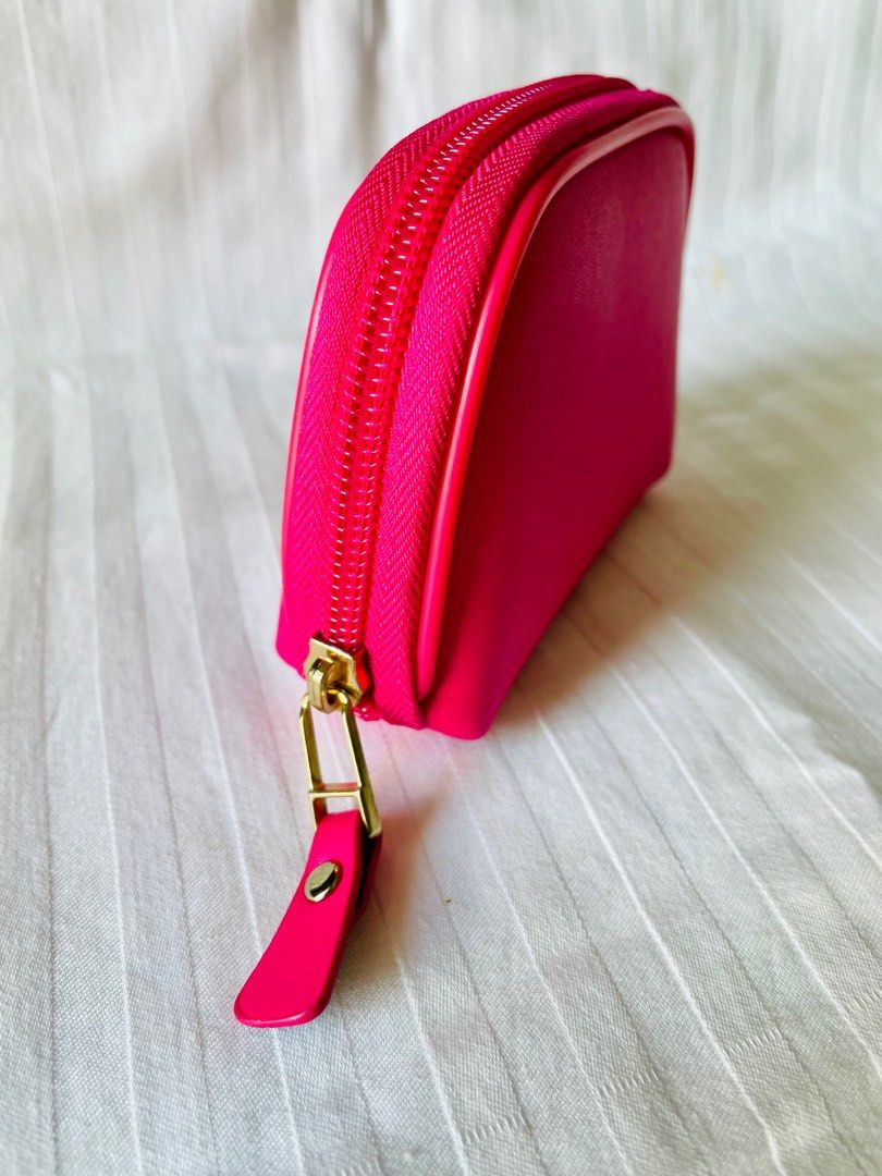 Estee lauder hotsell hot pink pouch