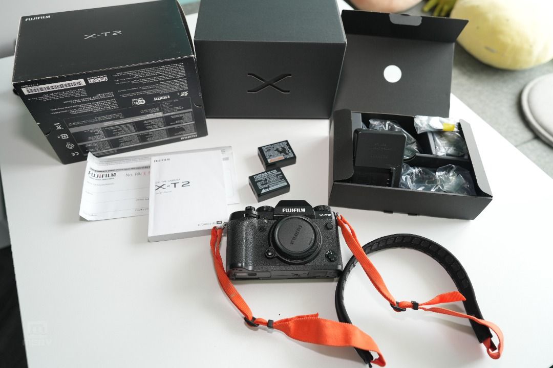 Fujifilm XT2 XT2 MIrrorless 4K Camera 3300 estimated shutter count