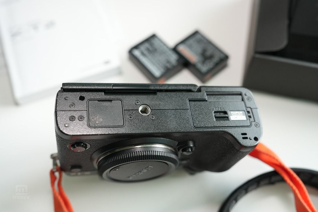 Fujifilm XT2 XT2 MIrrorless 4K Camera 3300 estimated shutter count