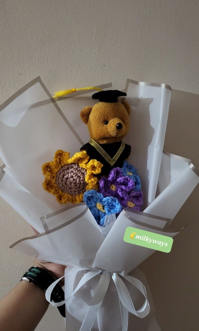 Graduation Crochet Flower Bouqet, Hobbies & Toys, Stationery & Craft ...
