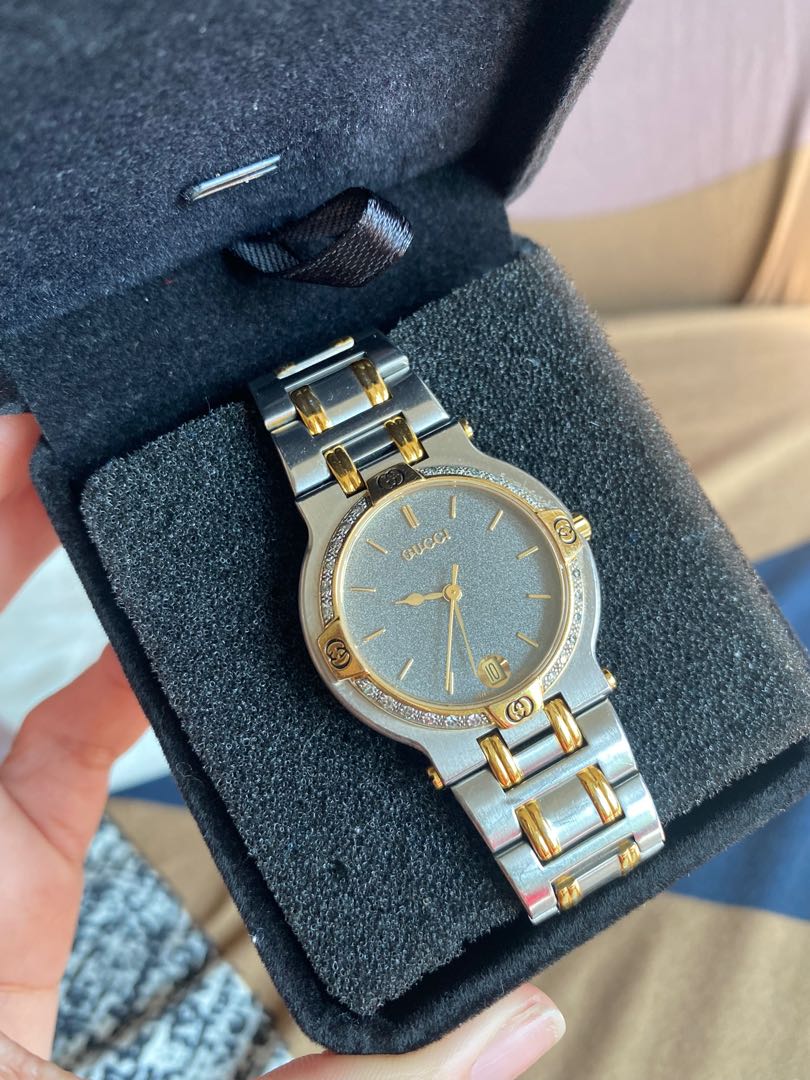 Selling gucci watch discount