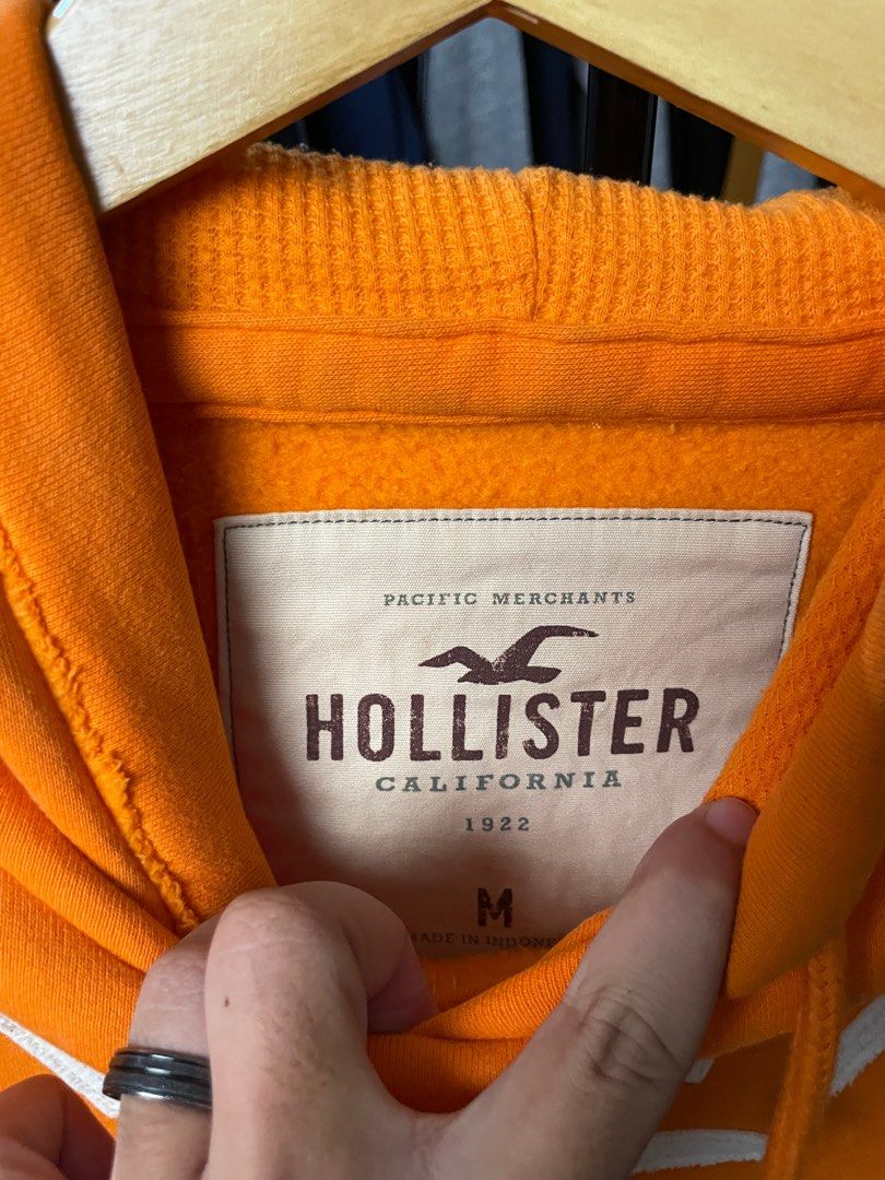 Hollister discount orange hoodie